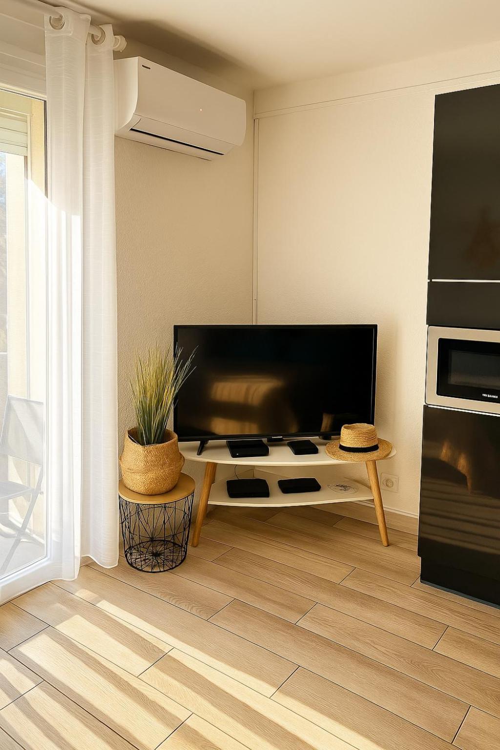 COSY Appartement confort de 50m2 à 150m de la Mer et du Centre ville, parking gratuit Canet-en-Roussillon Esterno foto